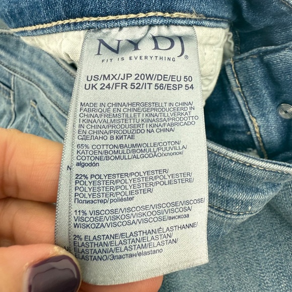 NYDJ Jeans Women 20W NEW Girlfriend LiftTuck Tech Stretch Blue Light Wash Denim - Picture 9 of 15